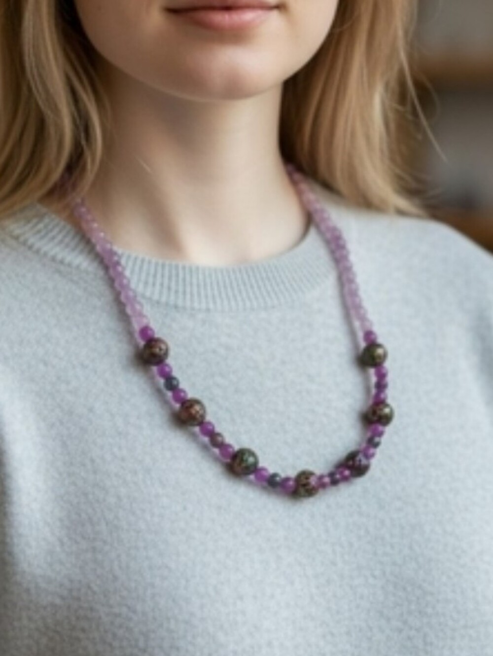 NWT Purple and Pink Beaded Necklace with Elegant Design